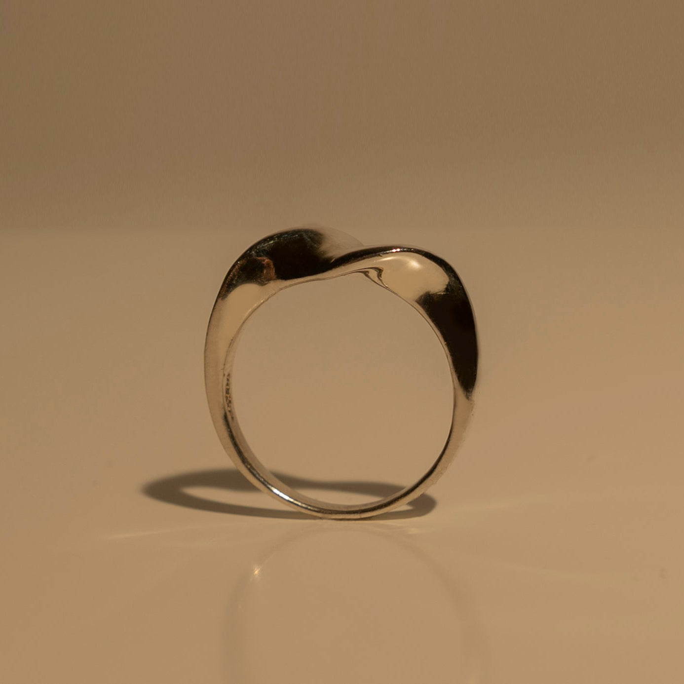 Twist Ring