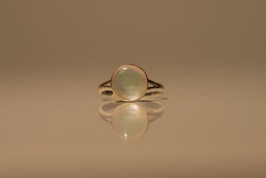 Léonie Pearl Ring