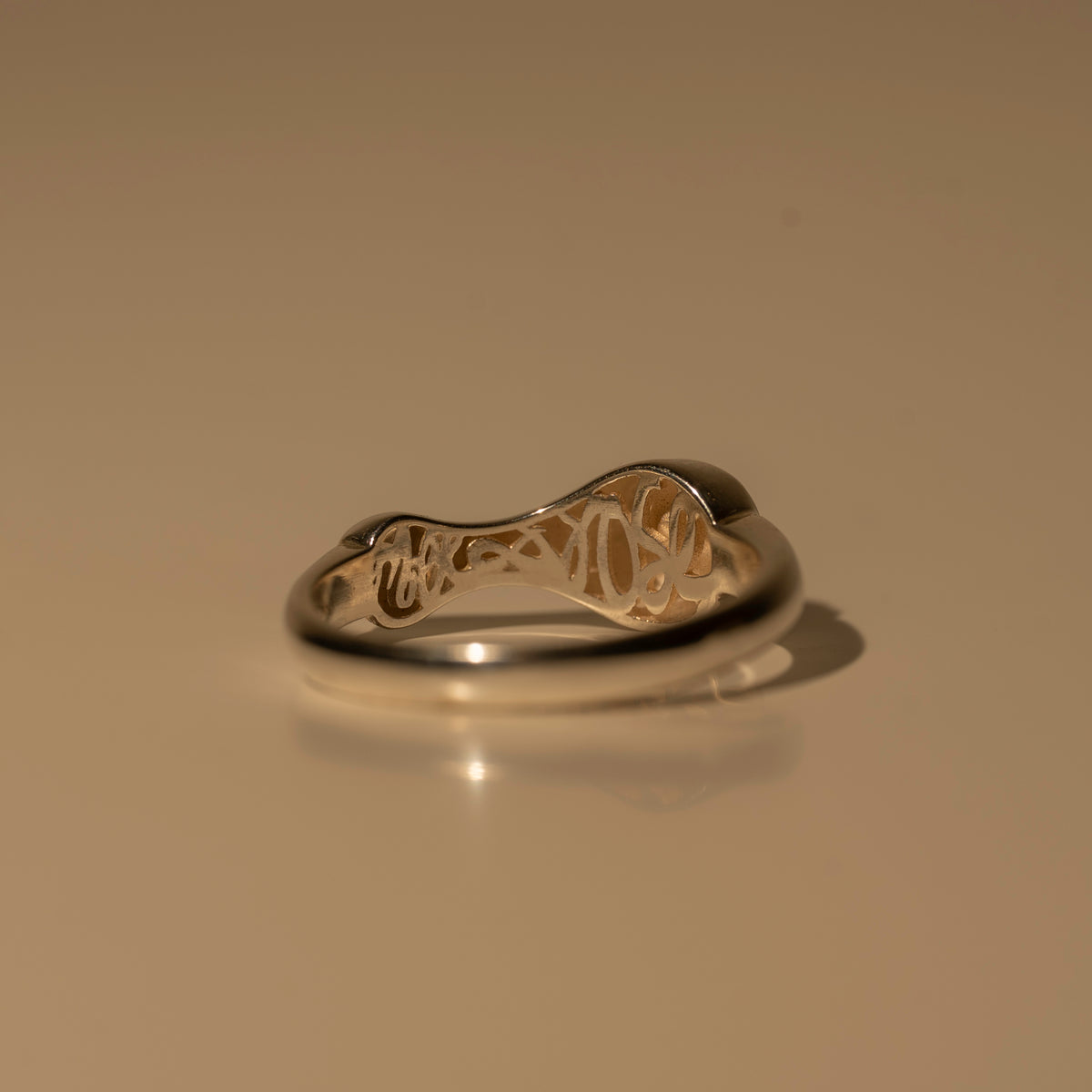 Fluid Stone Ring