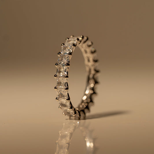 Lilas Eternity Ring