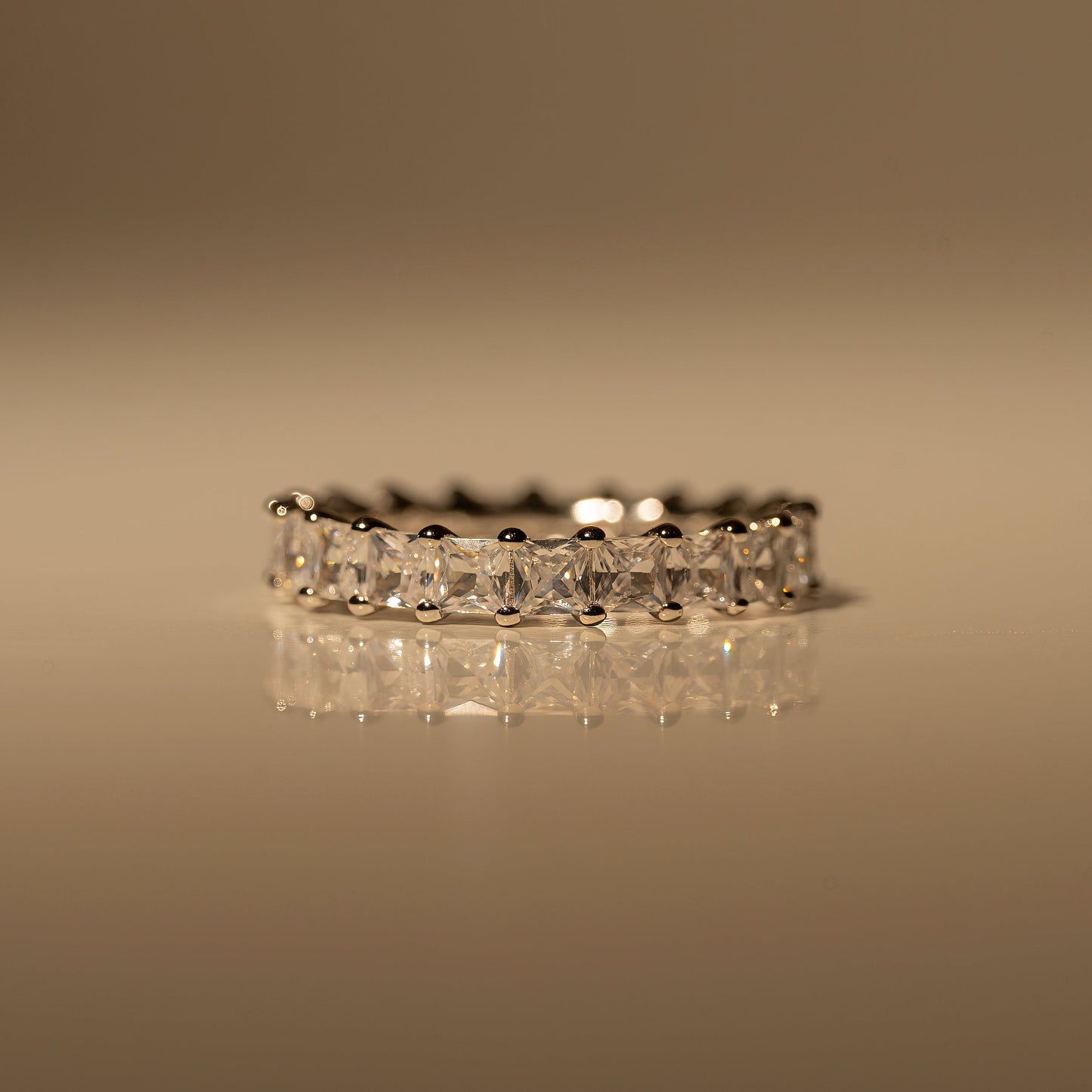 Lilas Eternity Ring