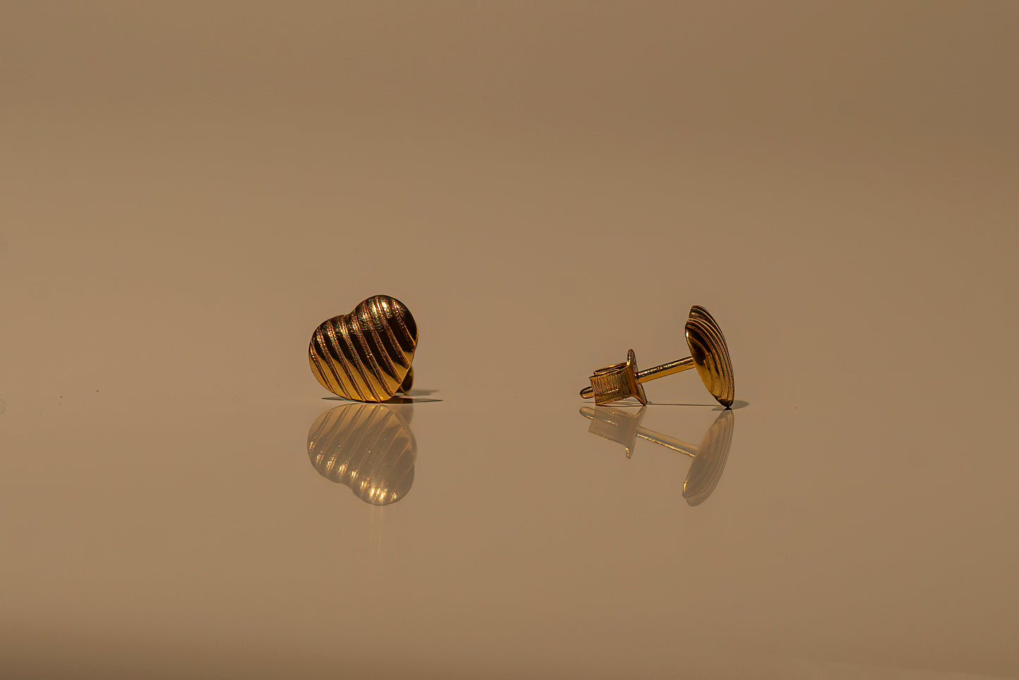 Ribbed Heart Studs