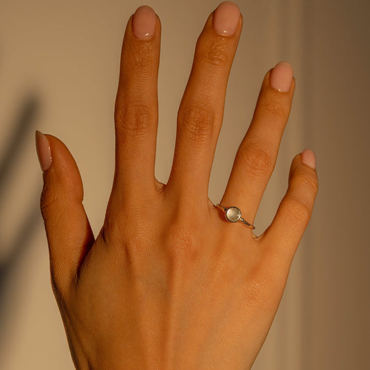 Geneviéve Pearl Ring