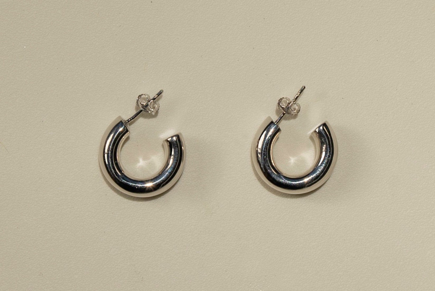 Lili Hoops