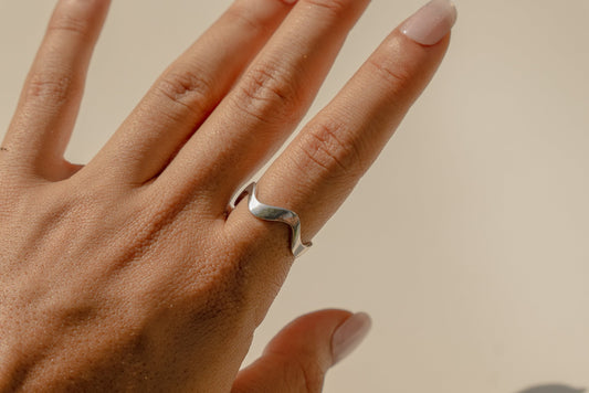 Wavy Adjustable Ring