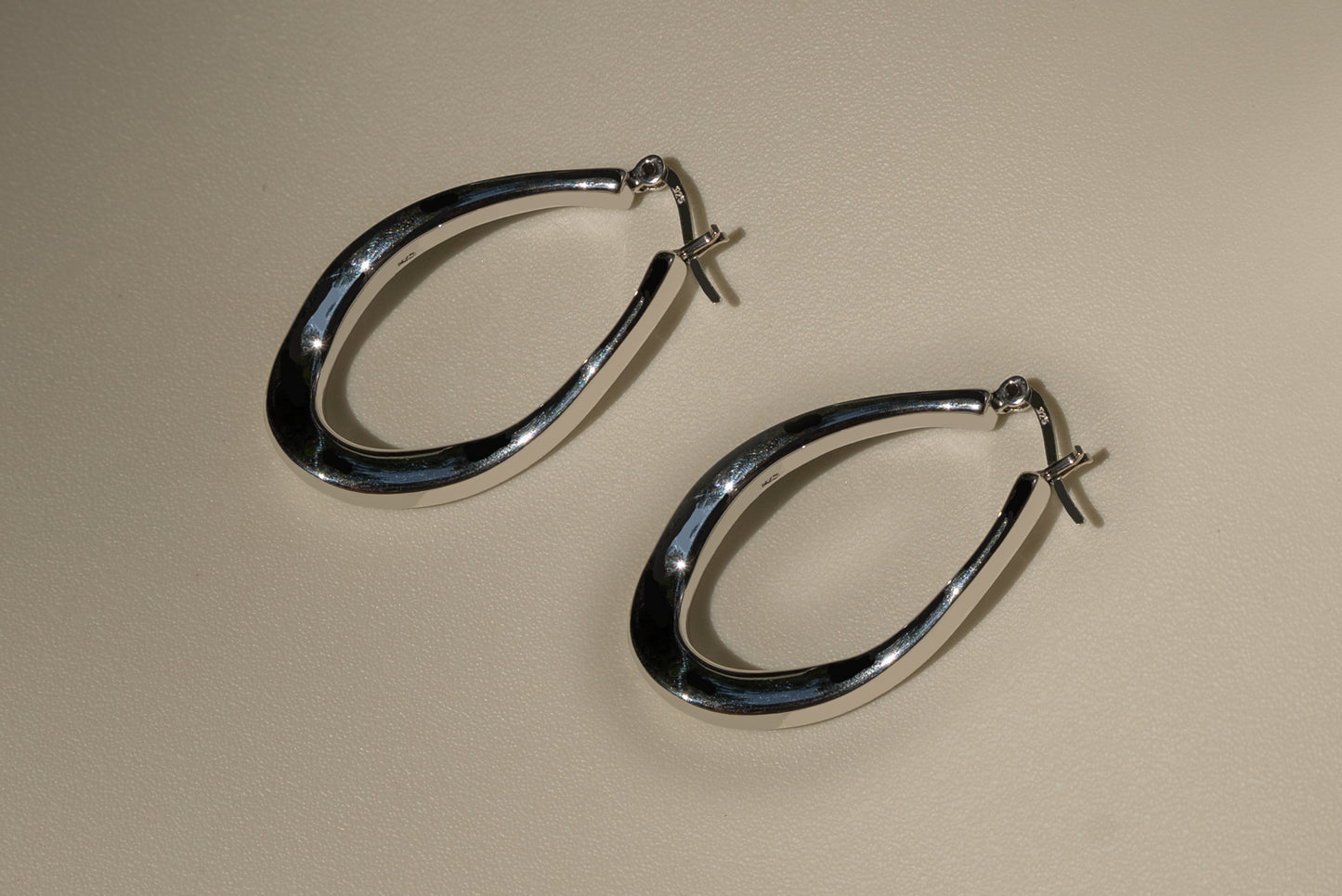 Fluid Icon Hoops