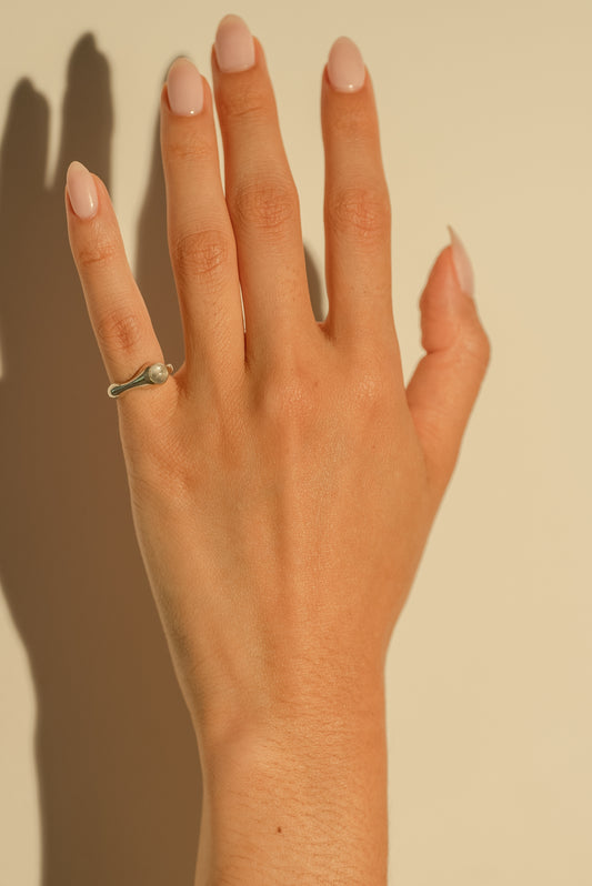 Fluid Stone Ring