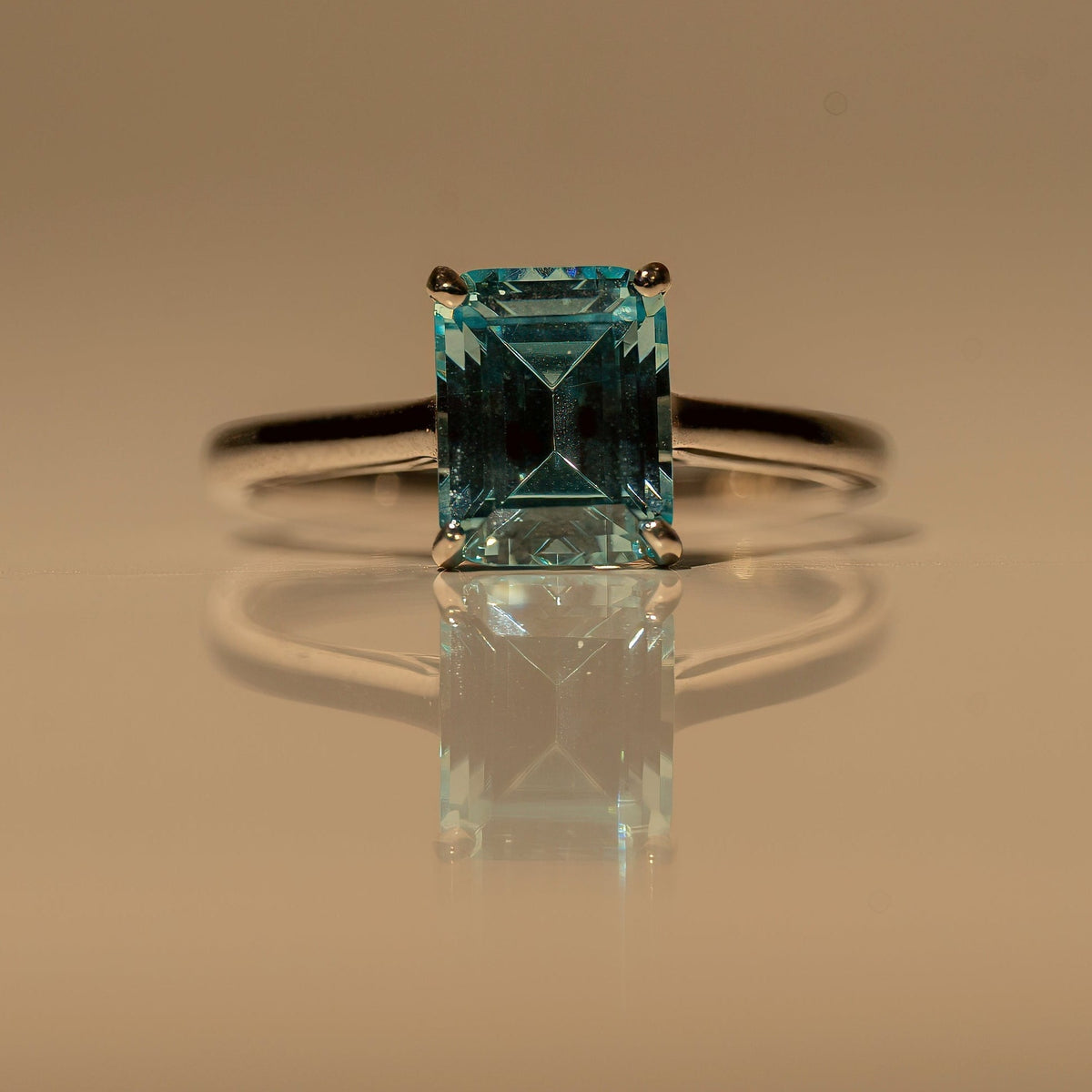 Lune Centerstone Ring