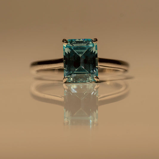 Lune Centerstone Ring