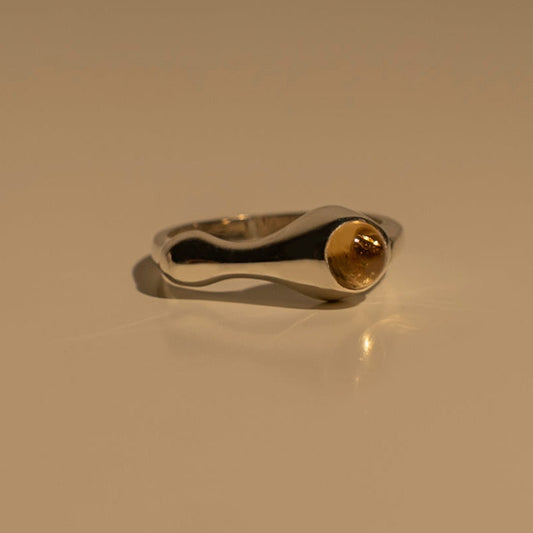 Fluid Stone Ring