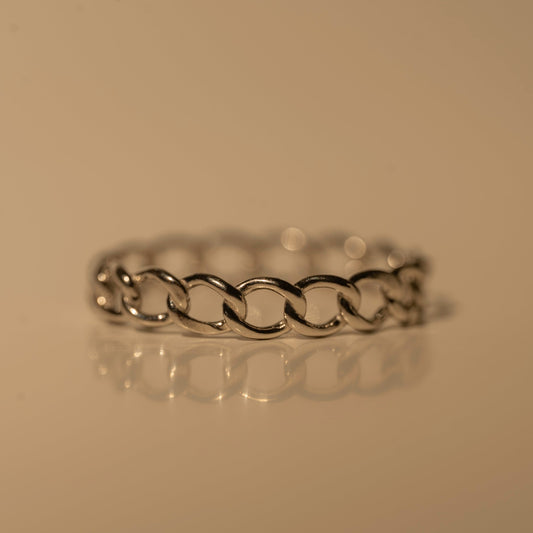 Dainty Chain Ring