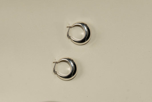 Avril Hoops
