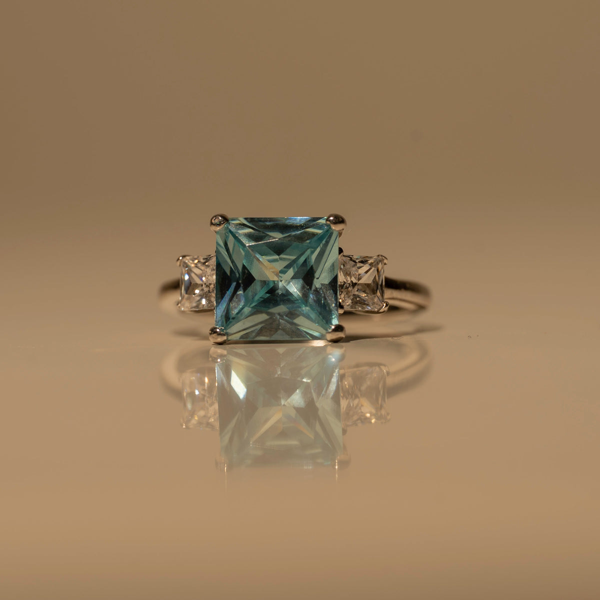 Colombe Centerstone Ring