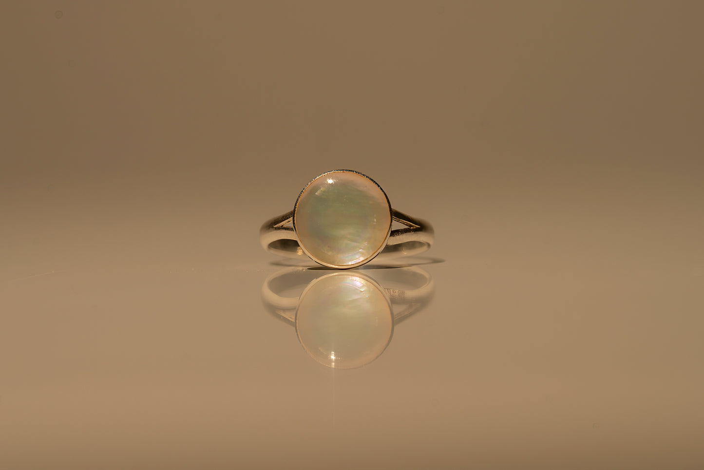 Léonie Pearl Ring