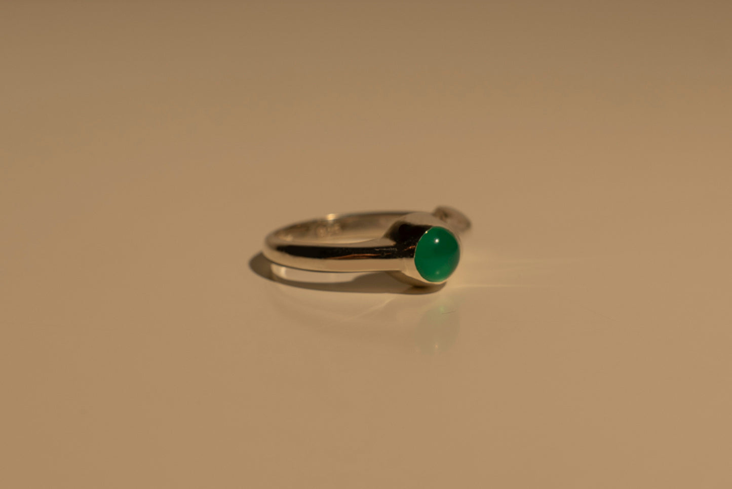 Fluid Stone Ring