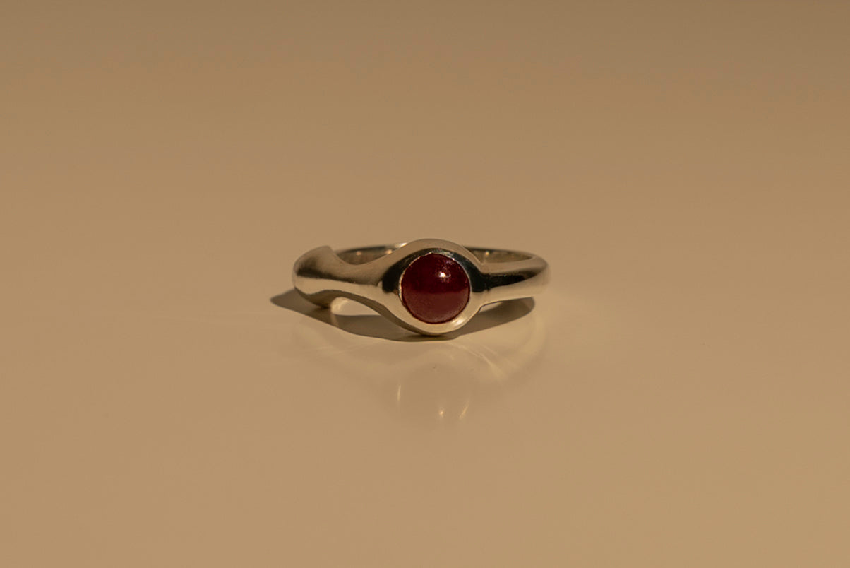 Fluid Stone Ring