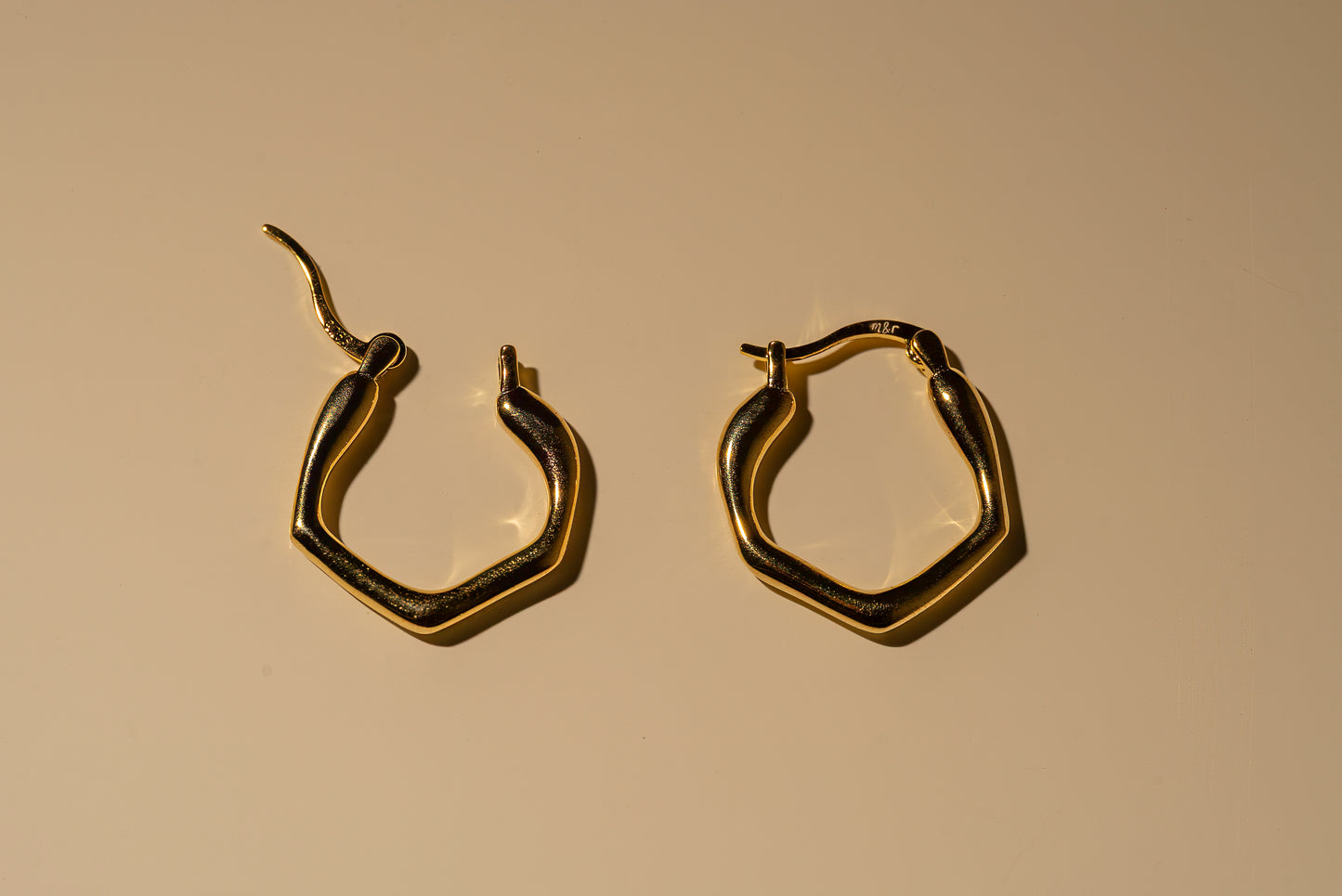 Fluid Hexagon Hoops