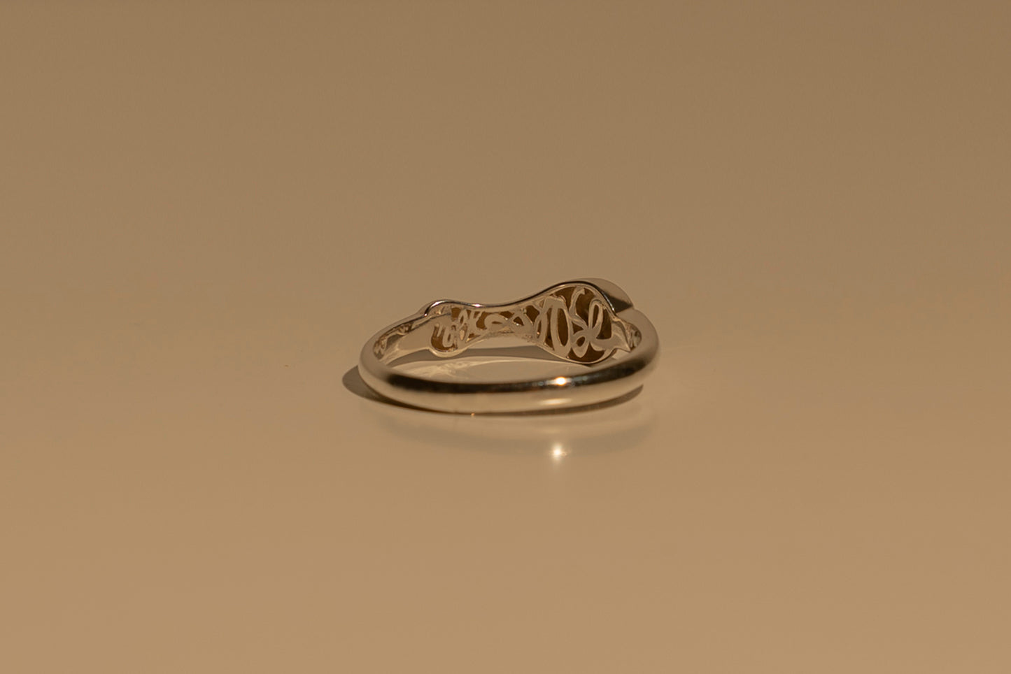 Fluid Stone Ring