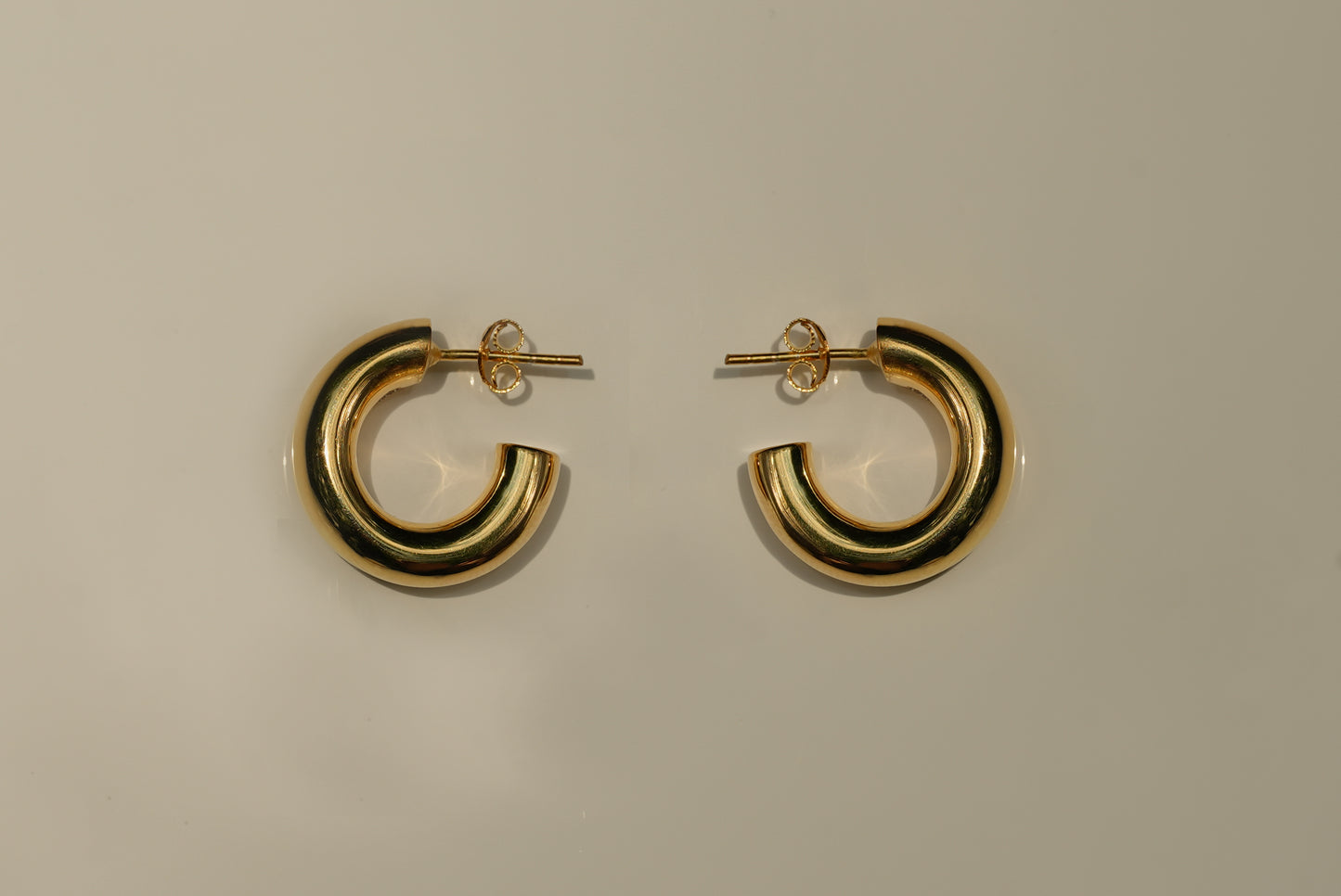 Lili Hoops