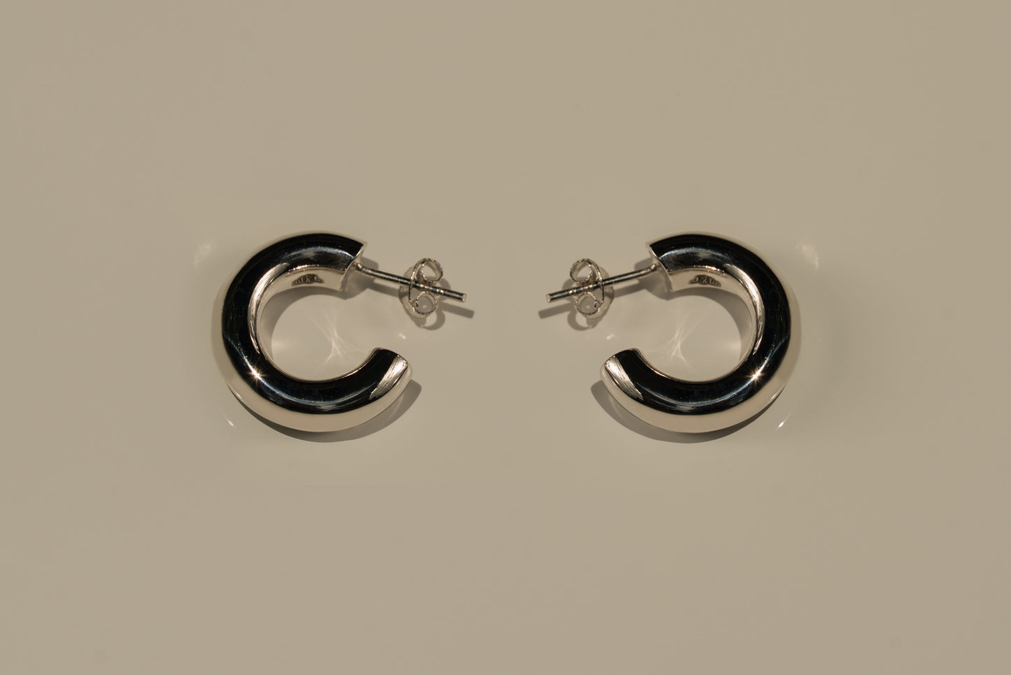 Lili Hoops