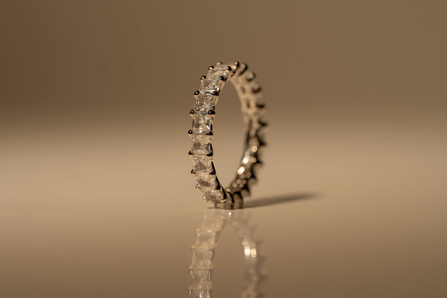 Lilas Eternity Ring