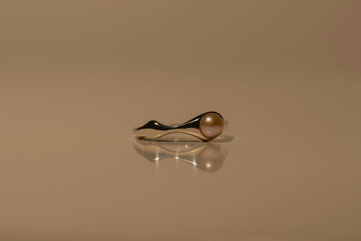 Fluid Pearl Ring