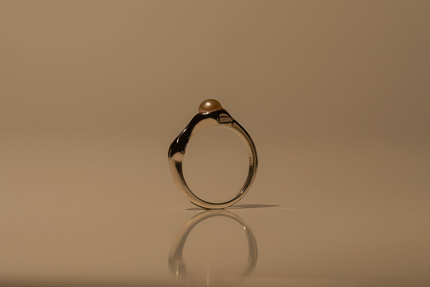 Fluid Pearl Ring