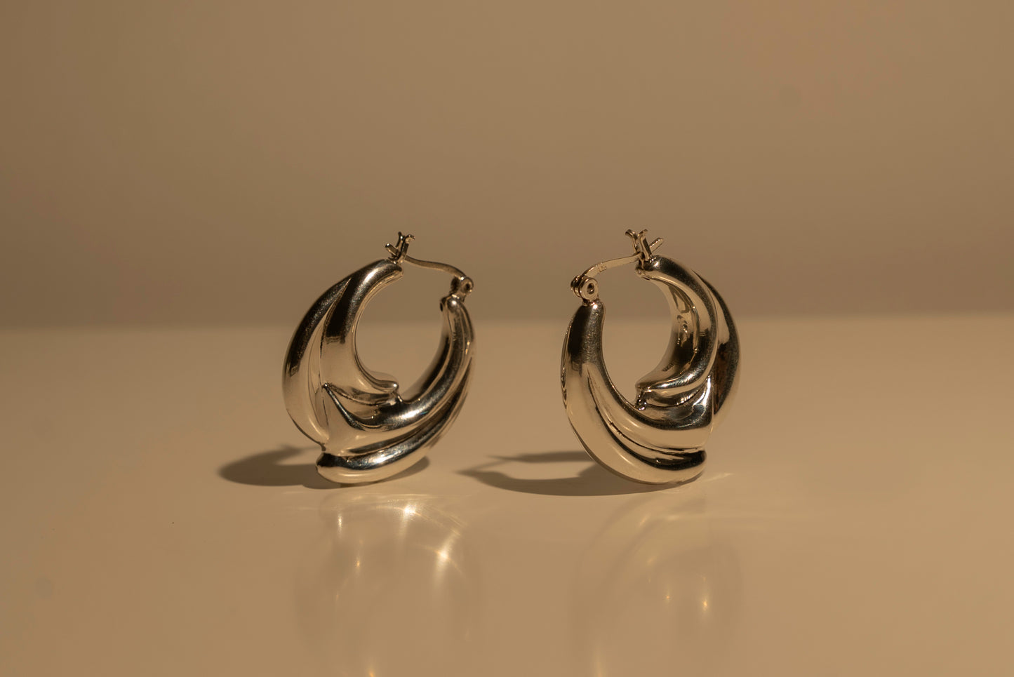 Aura Hoops