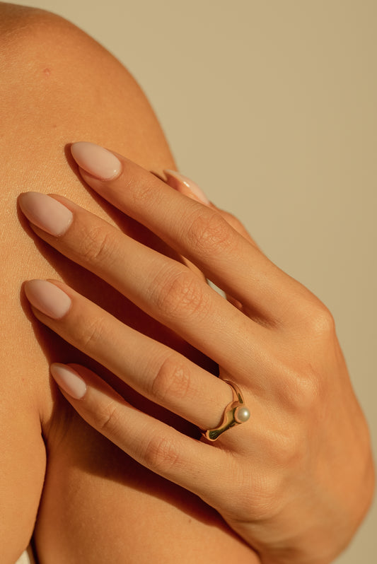 Fluid Pearl Ring