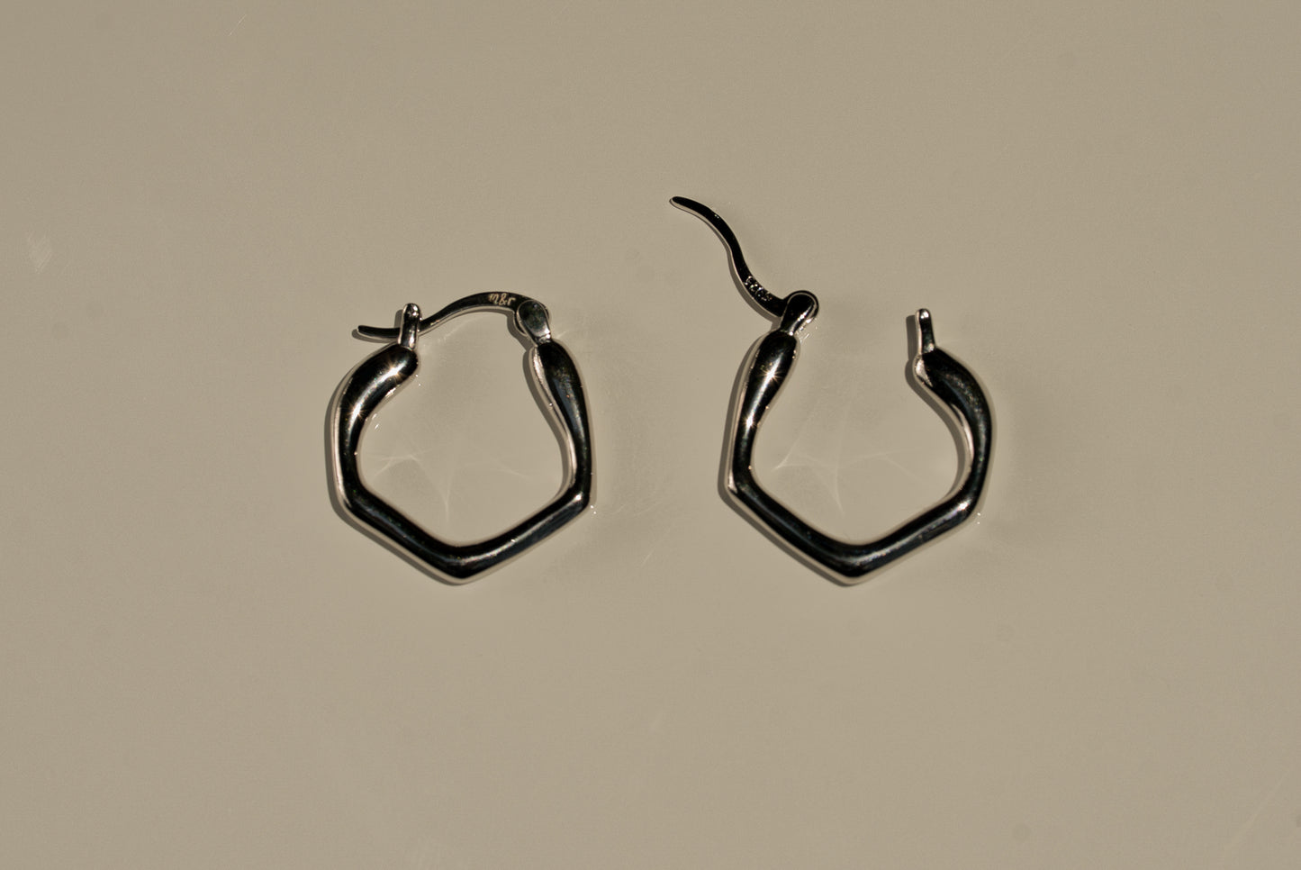 Fluid Hexagon Hoops